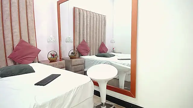 Pertunjukan Kamera Web Samanta_Bakher