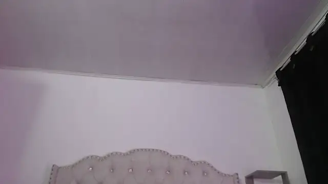 แชท XXX สดของ Abril_Squirt