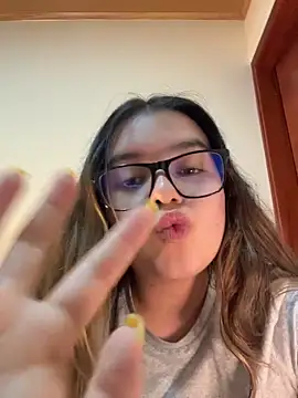 Aphrill Live XXX Chat