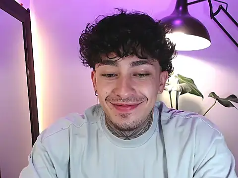 XXX chat uživo modela stevennavarro