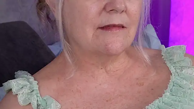 Kaitlyn_Winters Live XXX-Chat