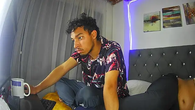 Show Webcam de naughtycouplex_