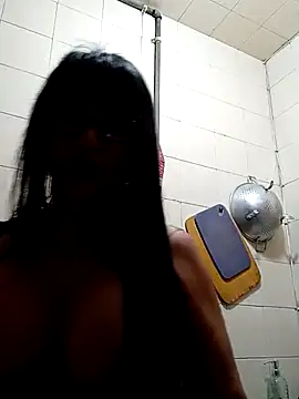 Chatroom XXX en direct de kelly_squirting