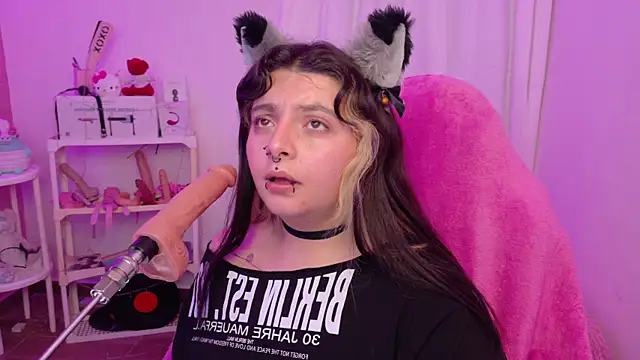 Sachi_Meow Adlı Modelin Canlı XXX Sohbeti