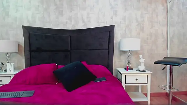 Chat XXX en directo de NahomyCarther