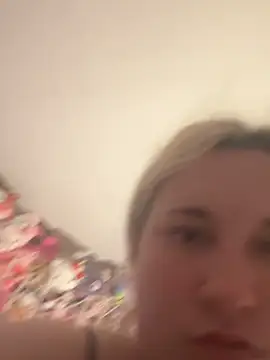 imawhorenslut19 现场XXX聊天