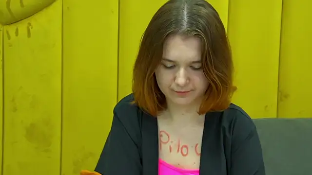 LessySmith: απευθείας συνομιλία ΧΧΧ