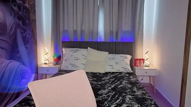 Živý XXX chat MileyRood