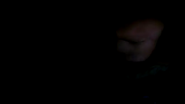 fntbzh56のライブXXXチャット