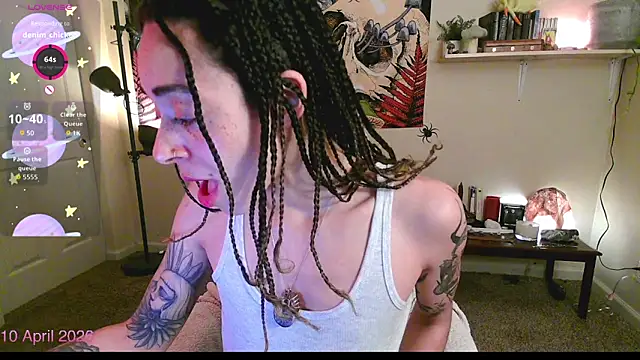 XXX chat uživo modela gunzinrose