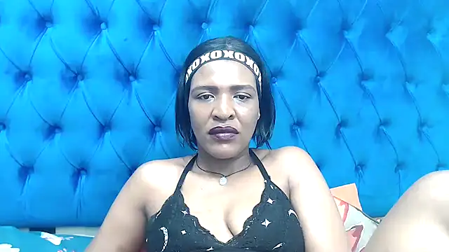 Chat +18 de SpicyQueenxxxx ao vivo