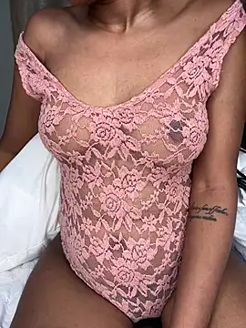 Ravishing_Rubi live XXX chat