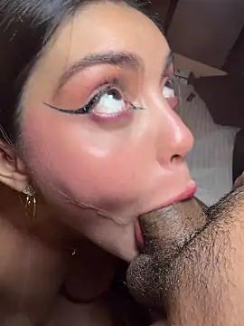 zui_lu Chat XXX in diretta