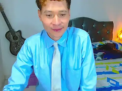 _Santi2 Live XXX-Chat