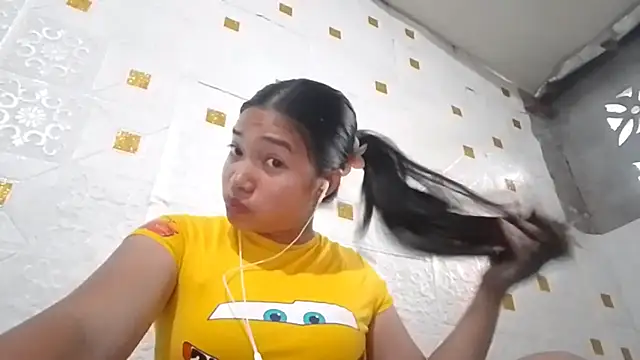 CecileLighty's Live XXX Chat