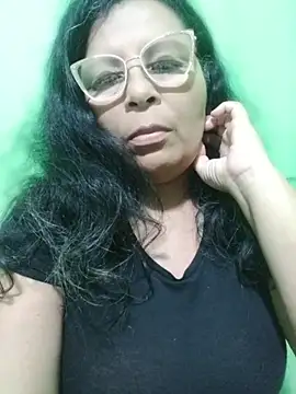 Show modela Amarantha25 na web-kameri