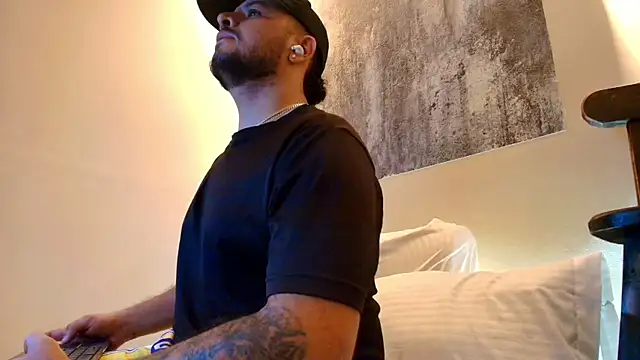 Chat XXX Live TROY_KIRK