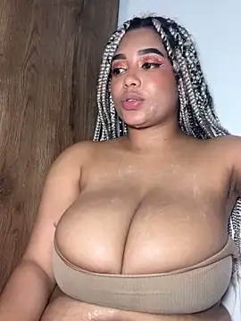 Emy_leon Chat XXX in diretta