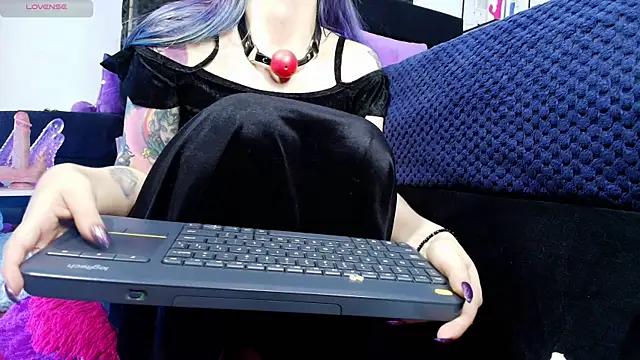 karlamoon23 élő XXX-chatje