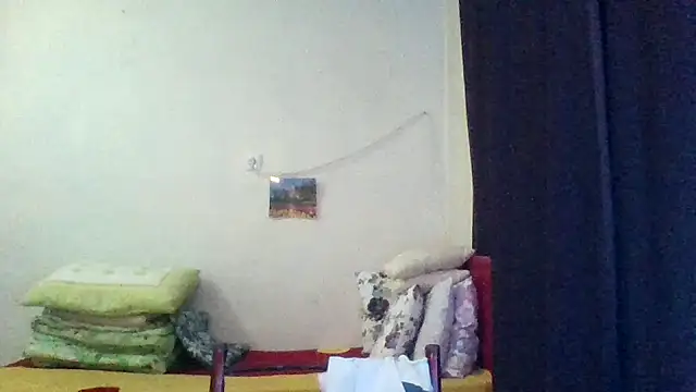 st206boy Adlı Modelin Canlı XXX Sohbeti