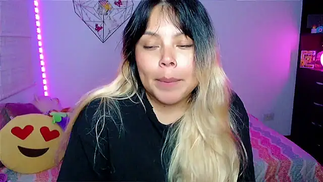 Вебкам-шоу EllieMoonX