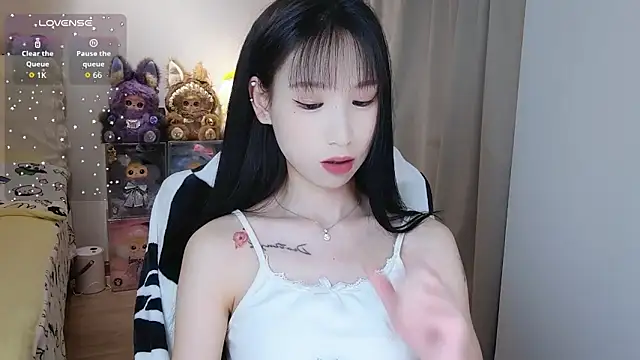 Živý XXX chat M-OTT_