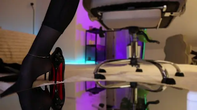 Chat XXX en directo de Lady_RedAlexa_RA