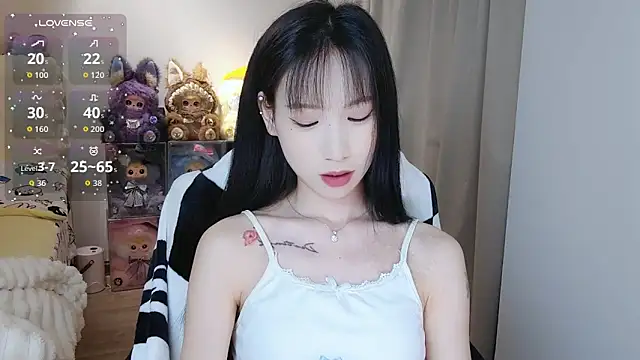 M-OTT_n Live XXX chat