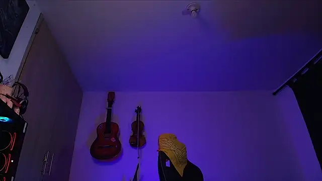 Ryuk_it élő XXX-chatje