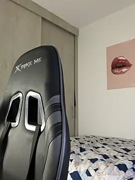 Cat2525's Live XXX Chat