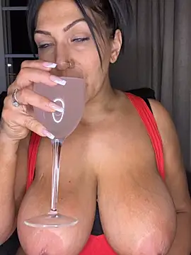 Chat XXX ao vivo de LittleMissEeve