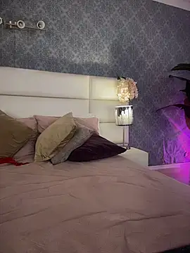 Chat +18 de Celeste_Amber ao vivo