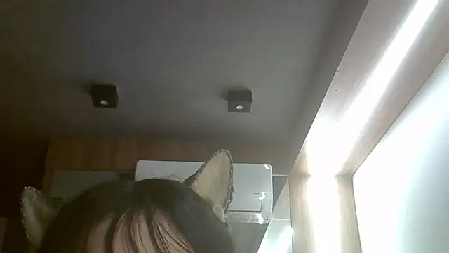 Chat +18 de SkinnyKitten ao vivo