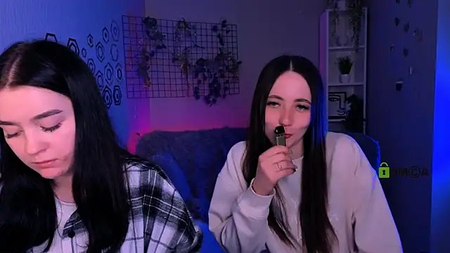 bella_dornn Webbikameraesitys