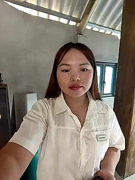 Mina_xYx Adlı Modelin Canlı XXX Sohbeti