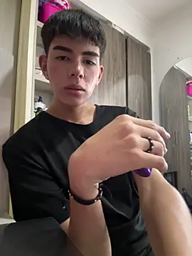 CAROLYNFOSTER: онлайн-секс-чат