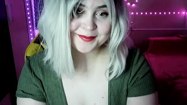 Lulovia's Live XXX Chat