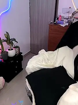 paola091 网络视讯表演