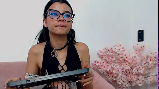 Chat XXX Live pinky_f00x