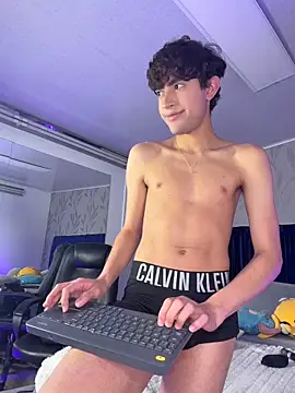 MatthewMoore_: απευθείας συνομιλία ΧΧΧ