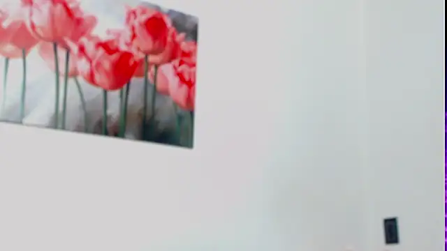 pinky_f00x's Live XXX Chat