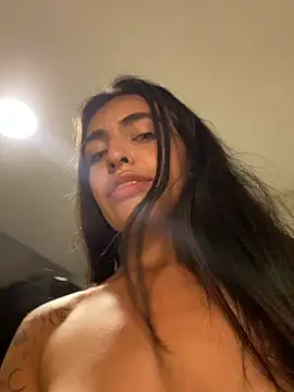 DaphneUwu's Live XXX Chat