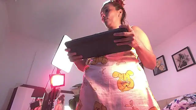 amber_demons2021 Chat XXX in diretta