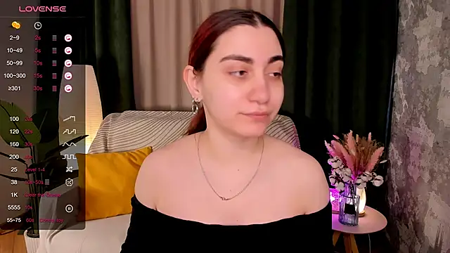 Czat XXX na żywo – hannacheekss_