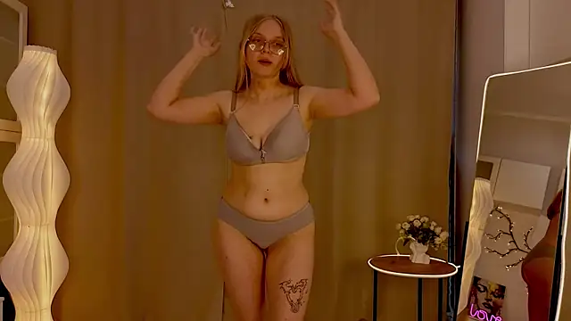 AlicaCohill's Live XXX Chat