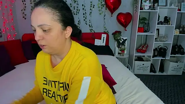 XXX chat uživo modela DarlingMilf