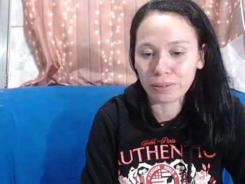 Venusluxodomme: онлайн-секс-чат