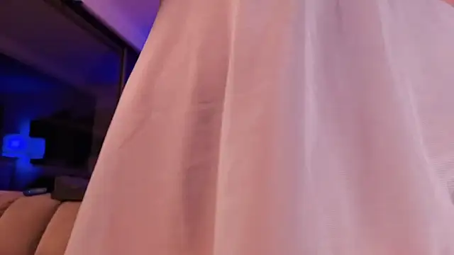 mandi4pole_ Live XXX-Chat