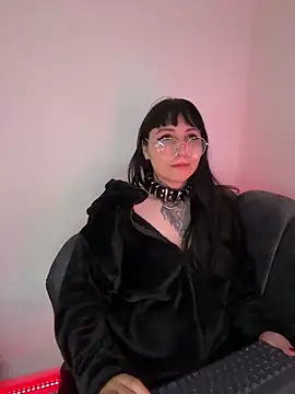 Ravenna666_ Adlı Modelin Canlı XXX Sohbeti