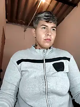 Živý XXX chat Yessi_rousse